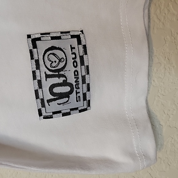 Pride  By JoJo White t-shirt - Picture 2 of 7